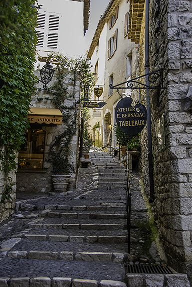 Quaint streets of St. Paul de Vence, Provence, France, Marcus Travel Journal, mytravellinglens