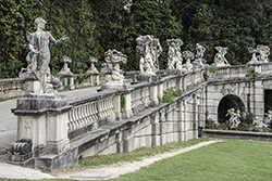 DSC_1927-750-Garden-Statues
