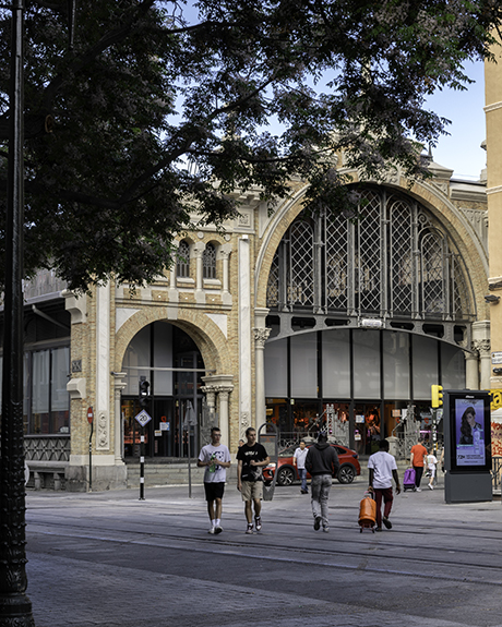 Zaragoza Central Market, photo by mytravellinglens.com