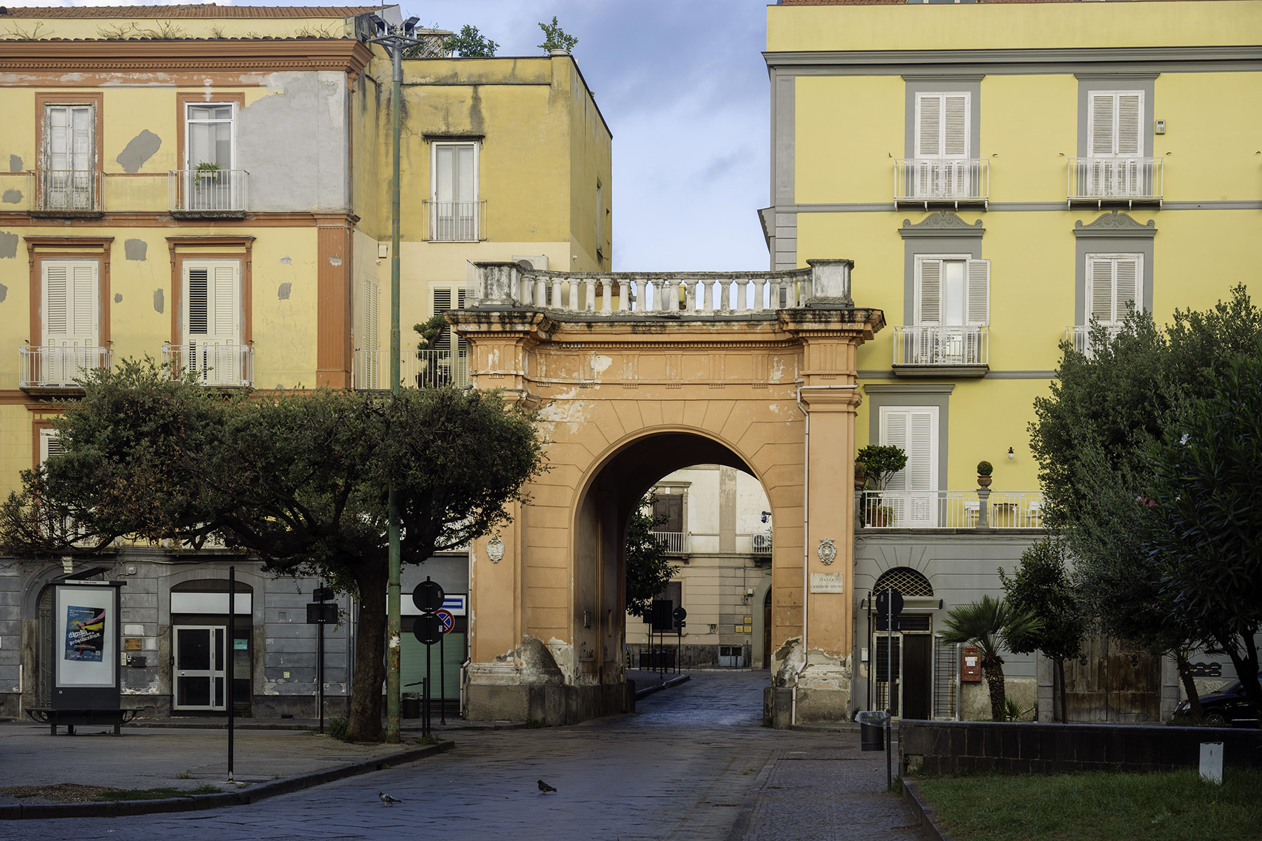 Napolim Ciompania, Italy