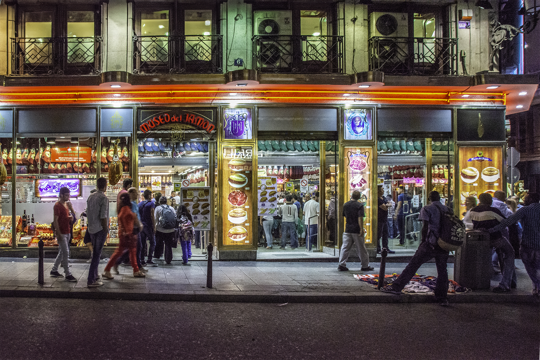 Madrid at Night, Spain, Marcus Travel Journal, mytravellinglens.com
