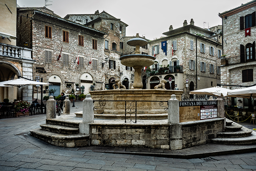 Fountain of the Lions, Assissi - Glenn Marcus Photography
