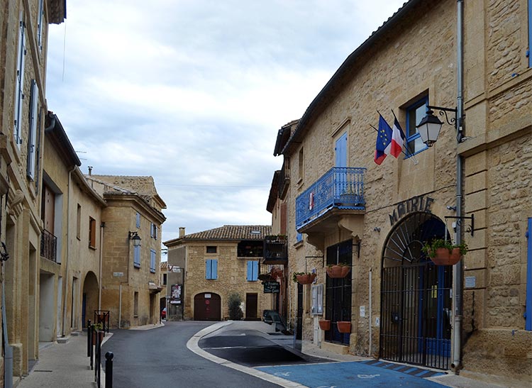 Vers-Pont-du-Gard